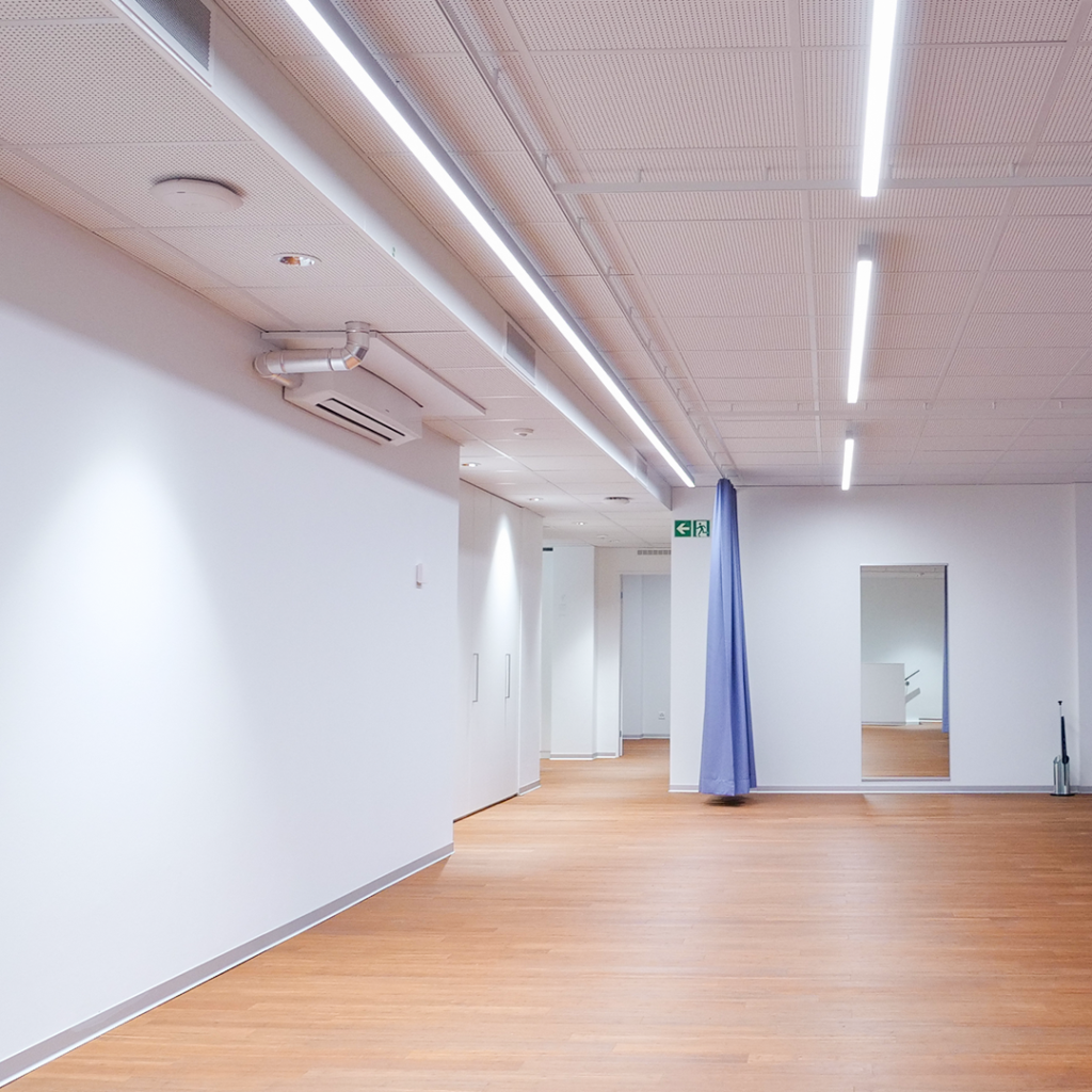 Die Crossklinik hat Ihre Räumlichkeiten erweitert mit einem neuen Standort. Lücken- und endlos. Der Inbegriff dieses Objektes.