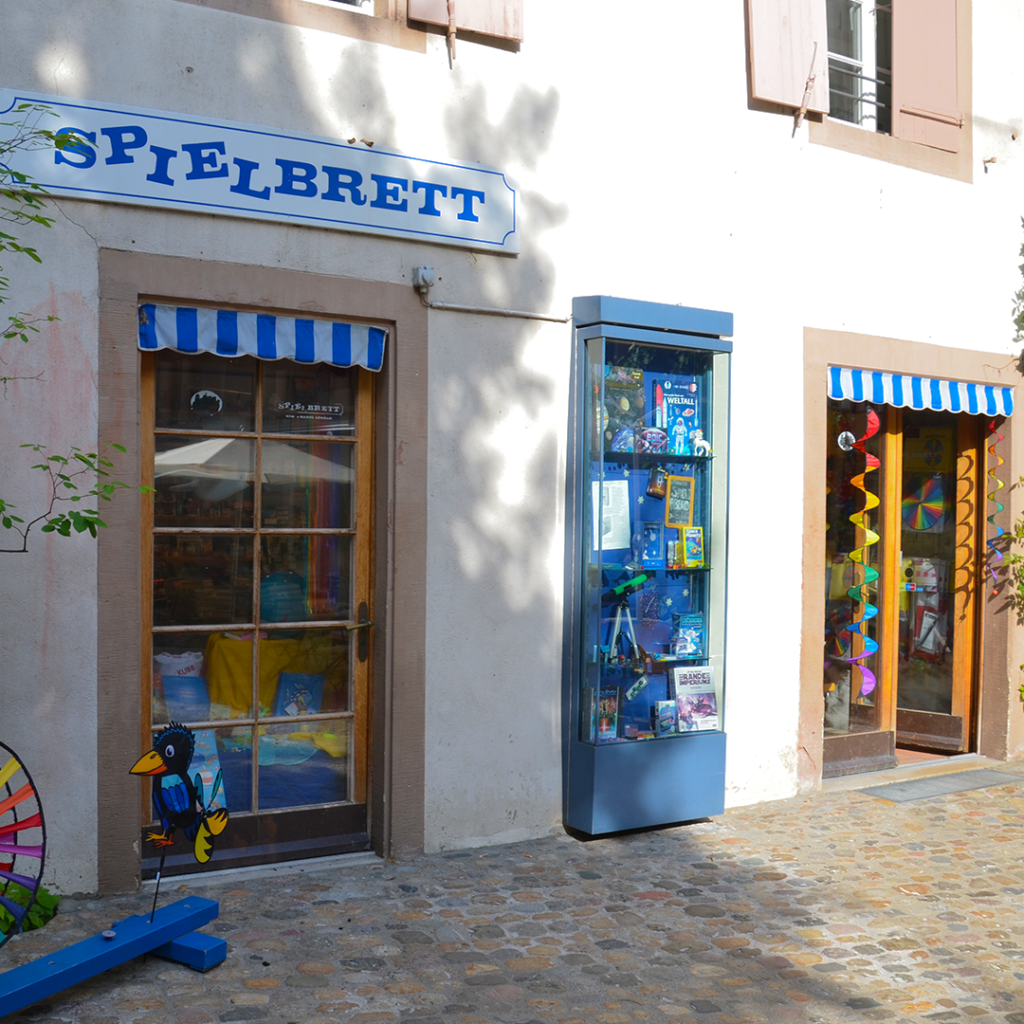 Im versteckten Andreasplatz befindet sich eine wahre Goldgrube für Brettspielbegeisterte. Das Spielbrett entzückt die Basler Spielgemeinde.
